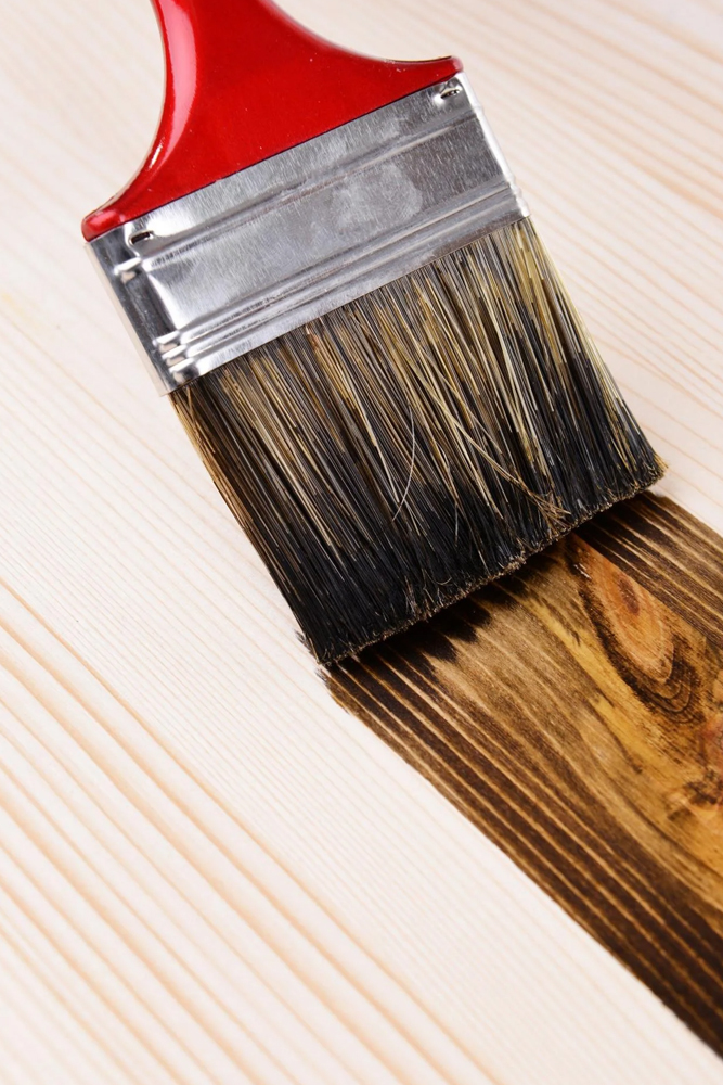 Tintes Ecomadera para proteger y realzar el color de la madera en interiores y exteriores