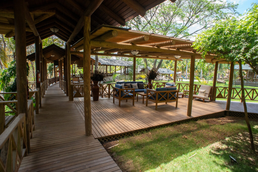 Pérgola de madera tratada